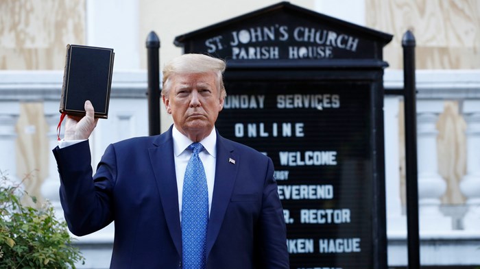Trump Makes Surprise Visit at Historic Church Near White House
