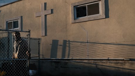 Supreme Court Blocks New York’s Worship Service Restrictions Supreme Court Blocks New York’s Worship Service Restrictions