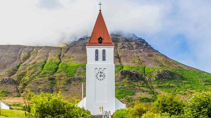 4 Heart Postures You Need When Deciding How and When to Return to Church Amidst COVID-19 4 Heart Postures You Need When Deciding How and When to Return to Church Amidst COVID-19