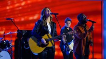 When Do the Latest Hillsong and Bethel Hits Belong in Your Sunday Lineups?