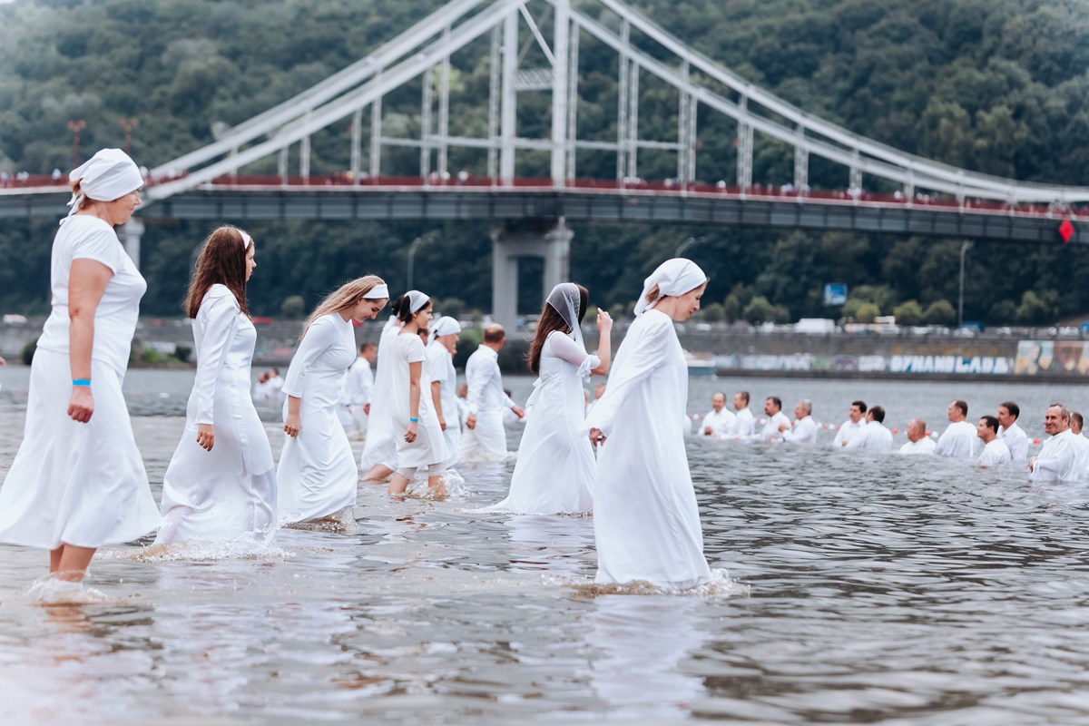 A mass baptism in Kyiv conducted by Ukrainian evangelical churches in 2018. A mass baptism in Kyiv conducted by Ukrainian evangelical churches in 2018.