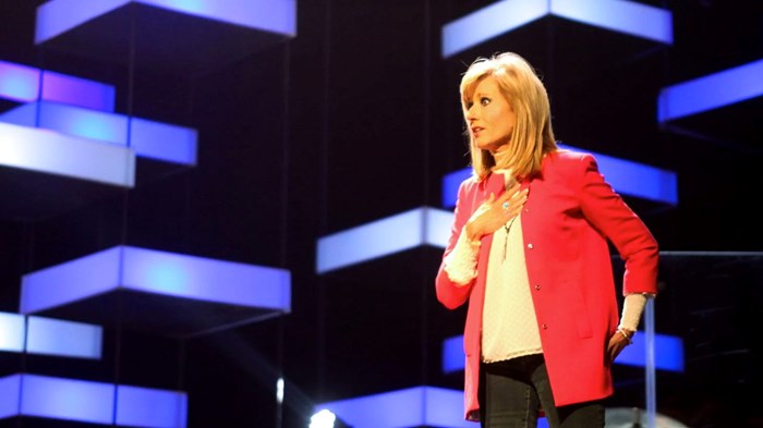 Beth Moore Menginspirasi Banyak Wanita dari Kalangan Baptis Selatan. Mereka Tidak Menyalahkan Dia atas Kepergiannya. Beth Moore Menginspirasi Banyak Wanita dari Kalangan Baptis Selatan. Mereka Tidak Menyalahkan Dia atas Kepergiannya.