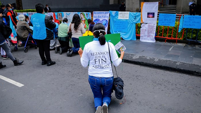 Pro-Life Christians Pray, Rally Against Mexico Ruling Decriminalizing Abortion Pro-Life Christians Pray, Rally Against Mexico Ruling Decriminalizing Abortion