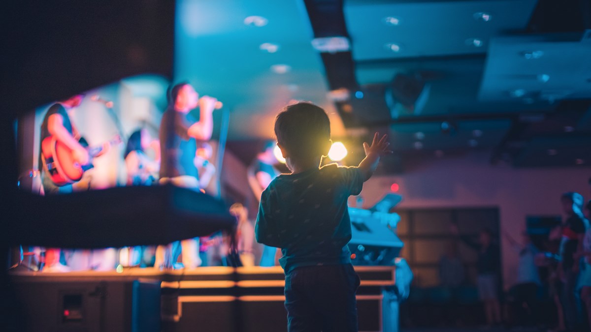 Kids Can Sing and Shout. How Do We Teach Them to Worship? - Vimarsana News