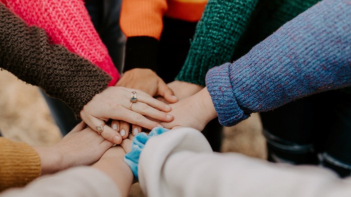 We All Can Help Right Now. Three Simple Ways to Serve With Impact. We All Can Help Right Now. Three Simple Ways to Serve With Impact.