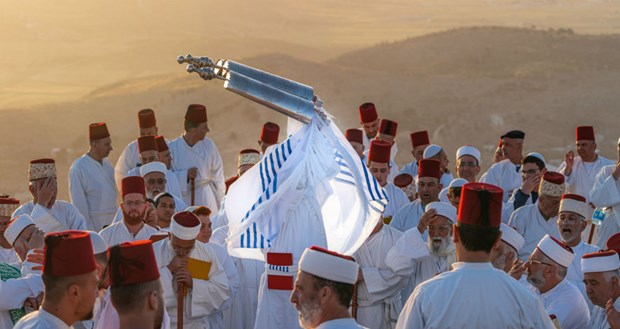 Samaritans on Mount Gerizim