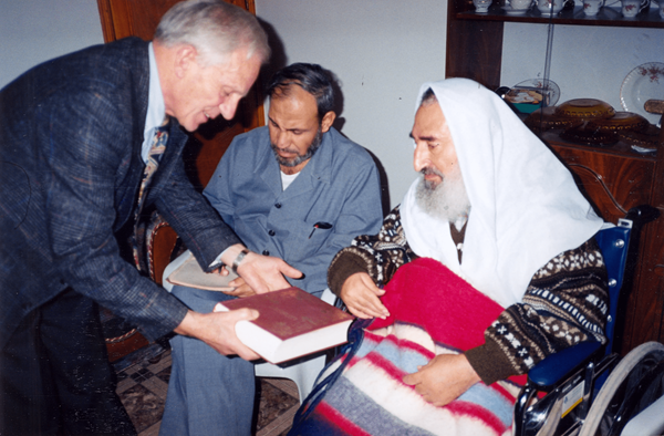 Irmão André e Sheikh Yassin, fundador do Hamas.