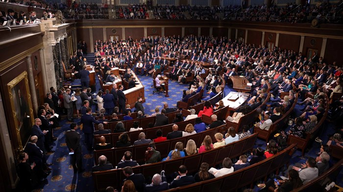 Congress Remains Far More Christian than the Country