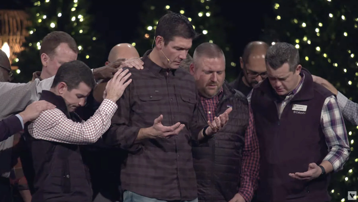 Tras tres meses, Matt Chandler fue restaurado a su pastorado Tras tres meses, Matt Chandler fue restaurado a su pastorado