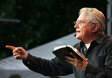 Luis Palau: Why It Matters that Pope Francis Drinks Mate with Evangelicals Luis Palau: Why It Matters that Pope Francis Drinks Mate with Evangelicals