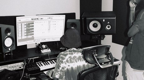 Worship Artists Who Skip Labels Still Need Support Worship Artists Who Skip Labels Still Need Support