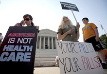 Most Evangelicals Likely to Lament Supreme Court Healthcare Ruling Most Evangelicals Likely to Lament Supreme Court Healthcare Ruling