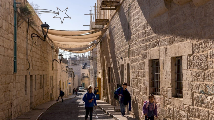 Bethlehem Membatalkan Natal, Tetapi Pendeta Lokal Masih Mengharapkan Malam Kudus
