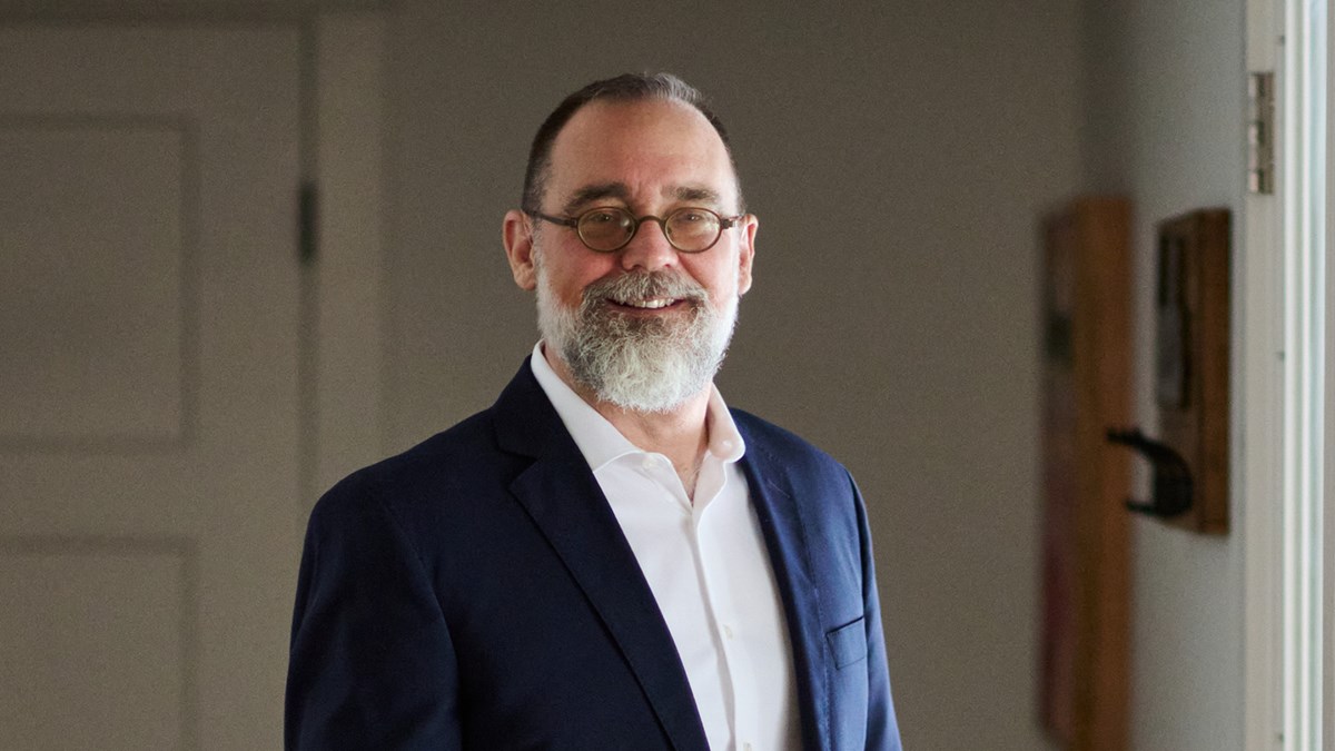 నేను 'చర్చి ప్రజలను' అసహ్యించుకున్నాను.  కానీ నాకు అవి అవసరమని నాకు తెలుసు.