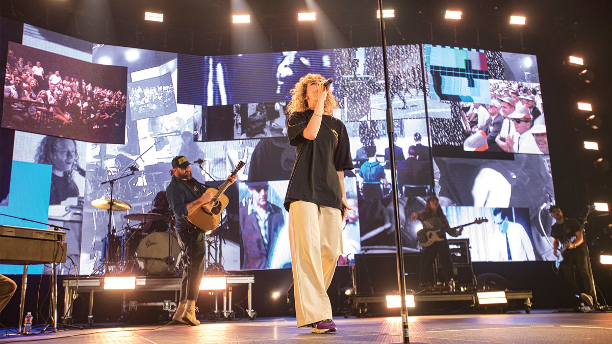 ఎక్కడ ఆరాధన అనువదించదు |  నేడు క్రైస్తవం