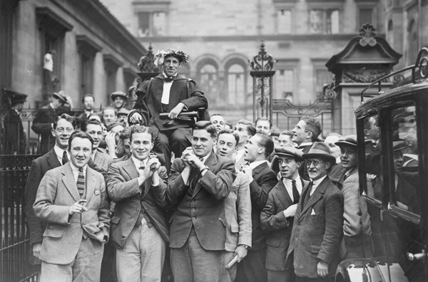 Eric Liddell is paraded around Edinburgh University after his Olympic victory.