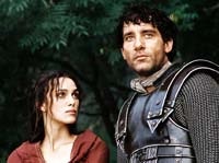 Guinevere (Keira Knightley) and Arthur (Clive Owen)
