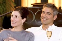 Julia Roberts and George Clooney play Danny and Tess Ocean