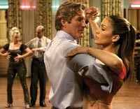 John Clark (Richard Gere) and Paulina (Jennifer Lopez) in dance class