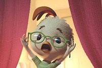 Chicken Little (voiced by Zach Braff) is convinced the sky is falling