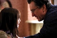 Robert De Niro and Dakota Fanning play the father and daughter