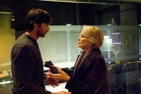 Tommy meets with Dr. Lillian Guzetti (Ellen Burstyn)