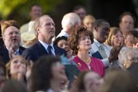 William Hurt and Marcia Gay Harden as Chris's parents