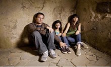 Elliot, Alma, and Jess (Ashlyn Sanchez) take refuge