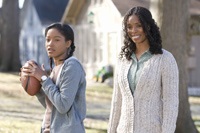 Jasmine with her mother Claire (Tasha Smith)