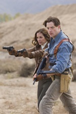 Brendan Fraser and Maria Bello as Rick and Evelyn O'Connell