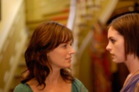 Rachel (Rosemarie DeWitt) and Kym