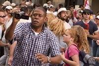 Forest Whitaker as Howard Lewis, an American tourist in Spain