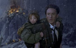 John Cusack tries to save his loved ones in '2012'