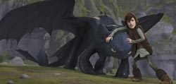 Hiccup (Jay Baruchel) befriends Toothless