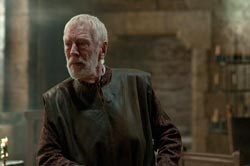 Max Von Sydow as Sir Walter Loxley