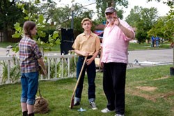 Reiner on the set with Madeline Carroll and Callan McAuliffe