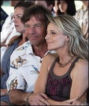 Dennis Quaid and Helen Hunt as Bethany's parents