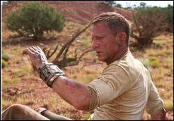 Daniel Craig as Jake Lonergan