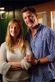 Judy Greer and Matthew Lillard as Judy and Brian Speer