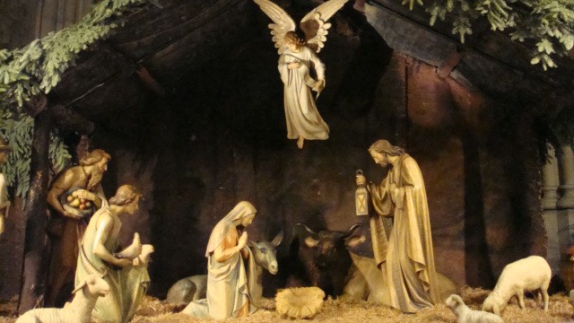 Why Jesus Doesn't Belong in Christmas Décor