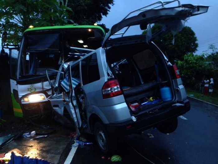 Five Pastors Killed in Crash Following post-Haiyan Outreach Five Pastors Killed in Crash Following post-Haiyan Outreach