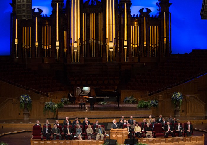 Ravi Zacharias Speaks, Fernando Ortega Sings … at the Mormon Tabernacle