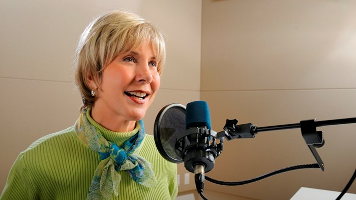 Academy Disqualifies Joni Eareckson Tada's Oscar-Nominated Song from Christian Movie Academy Disqualifies Joni Eareckson Tada's Oscar-Nominated Song from Christian Movie