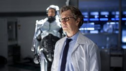 Gary Oldman and Joel Kinnaman in 'RoboCop'