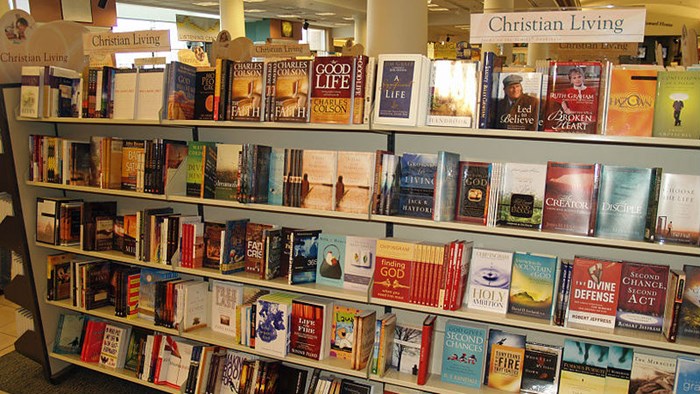 Report Finds Conflicting Trends at Christian Bookstores