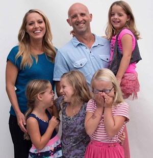 Melissa with her husband and four daughters
