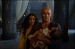 Golshifteh Farahani and Joel Edgerton in 'Exodus: Gods and Kings'