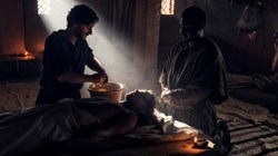 Peter and John prepare Stephen's body for burial in 'A.D. The Bible Continues'