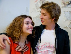 Olivia Cooke and Thomas Mann in 'Me and Earl and the Dying Girl'