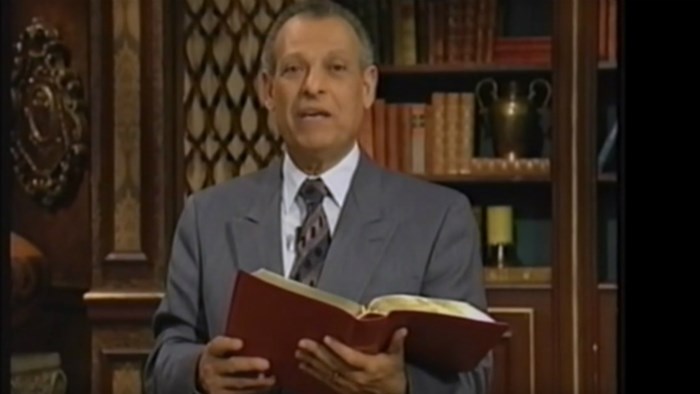Died: Menes Abdul Noor, 85, Former Pastor of Middle East’s Largest Evangelical Church Died: Menes Abdul Noor, 85, Former Pastor of Middle East’s Largest Evangelical Church